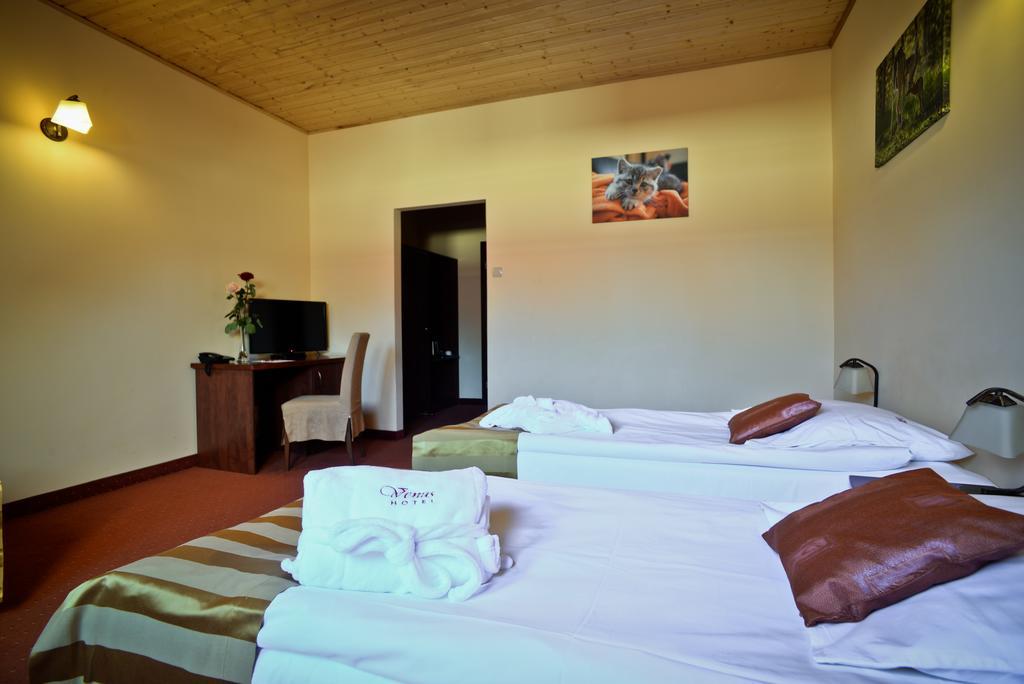 Hotel Venus Kolbudy Exterior photo